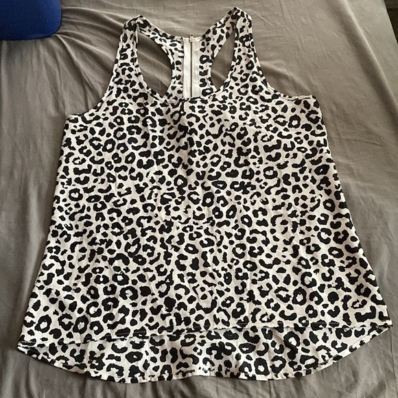 Razor back cheetah print top - Picture 5 of 8